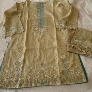 Vestido nuevo paquistaní de buen color, modelo 2021, traje de césped muy hermoso brillante - Product Image 1