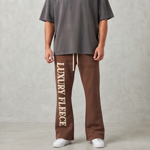 Fabricant OEM de pantalons de survêtement évasés en molleton épais brodé pour femme, pantalons de survêtement évasés en molleton, pantalons à jambes larges - Product Image 3