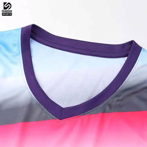 Nouveaux ensembles d'uniformes de basketball par sublimation, service OEM, vêtements de sport, ensemble maillot et short de basketball pour l'entraînement, 100% polyester - Product Image 4