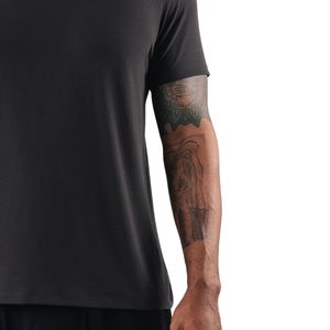 Camiseta Deportiva Gris Carbón para Hombre, Cuello Redondo, Algodón Premium, Ropa Deportiva Informal para Entrenamiento - Product Image 3