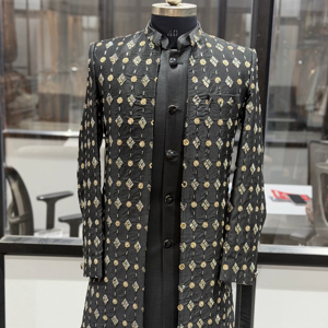 Chaqueta Larga Bordada de Seda Negra para Hombre, Estilo Indo Occidental, Traje de Novio de Diseñador para Boda, Fiesta o Recepción - Product Image 1