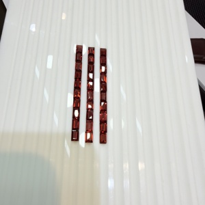 พลอยแกรนเนตสีแดงเข้มธรรมชาติทรงบาแกตต์ขนาด 4x6 มม. ของ AJ Gems สำหรับทำเครื่องประดับ - Product Image 4