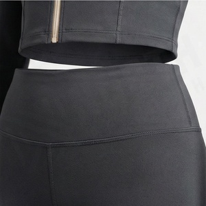 Conjunto Deportivo Seamless Personalizado para Mujer, Top Deportivo y Leggings, Dos Piezas, Ropa Deportiva para Gimnasio, Yoga, Fitness, Athleisure - Product Image 5