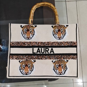 Bolso de mano de estilo informal para mujer, adornos de perlas de gran capacidad, correa cruzada de bambú Natural con cuentas de doble ASA - Product Image 4