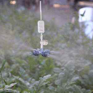 Tuyau de brumisation à quatre voies pour une distribution douce de l'eau dans les serres, les fermes, les jardins, les pelouses et les zones de culture domestique - Product Image 3