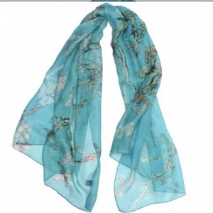 Écharpe en soie et mousseline d'été, hijab, bandana, design personnalisé, fait main, longue, élégante, nouvelle mode, écharpe de luxe pour femme - Product Image 1