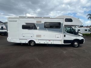 Autocaravana Avida Esperance C7932SL Blanca de Acero |   Autocaravana Familiar para 4 Personas, Moderna, Impermeable, Todoterreno, con Características de Lujo Disponibles - Product Image 2