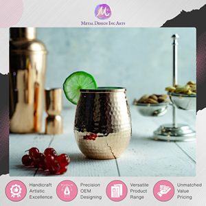 Ensemble de 2 verres en cuivre martelé faits à la main, qualité garantie à 100 %, pour servir cocktails et boissons, provenant d'un fournisseur d'origine indienne. - Product Image 4