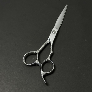 กรรไกรตัดผมมืออาชีพ 440c Dragon Hairdressing สำหรับร้านเสริมสวย คุณภาพสูง ผลิตจากเหล็กกล้าไร้สนิมญี่ปุ่น สำหรับคนถนัดขวา - Product Image 1