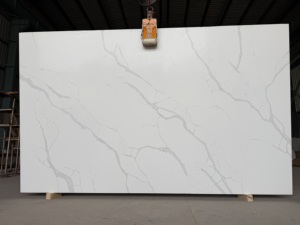 Grande dalle de quartz technique gris Laza de luxe, surface polie, pour intérieurs résidentiels et commerciaux et plans de toilette - Product Image 3