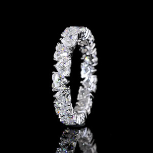 แหวนเพชรทรงหัวใจเพาะเลี้ยงในห้องปฏิบัติการ ชุบโรเดียม ดีไซน์ Eternity Band ทอง 10K 14K 18K เงิน 925 935 ฝังแบบ Prong Set ของขวัญแต่งงาน เครื่องประดับ - Product Image 4
