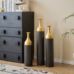 Juego de Jarrones Modernos de Metal Negro para Mesa, 34.25in, 30.31in, 24.8in, Alta Calidad, Ecológicos, Hechos a Mano, Decorativos para la Inauguración de la Casa - Product Image 6