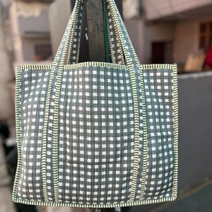 Cotton Quilted Tote Bag Handmade Eco Friendly Reusable Shopping Bag For Daily Essentials And Travel At Wholesale Price - Product Image 2