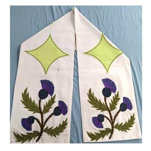 Chemin de table en polyester de qualité supérieure pour table à manger, durable et décoratif, disponible à un prix abordable en provenance d'Inde - Product Image 1