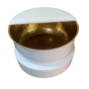 Cuenco de cobre redondo con diseño martillado y acabado dorado para spa, con carrito blanco y ruedas, para pedicura y reposapiés - Product Image 3