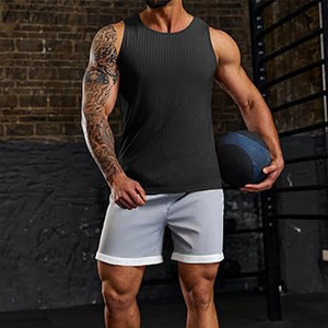 Camiseta sin mangas negra acanalada para hombre, cuello redondo, tejida, deportiva, de secado rápido, transpirable, 100% poliéster con bolsillos - Product Image 5