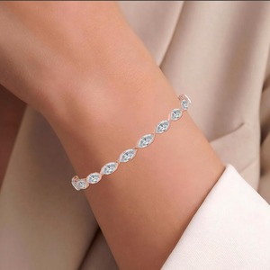 Espectacular Pulsera de Tenis de Diamantes de Laboratorio Marquise de Corte Escalonado de 8.17 ct, de Oriente a Occidente, en Oro Rosa de 9K - Product Image 1