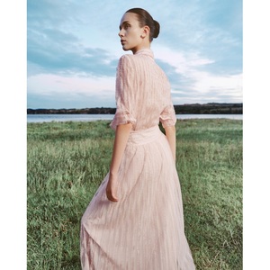 Nouvelle Tendance 2026 Blouses et Chemises pour Femmes BLUSE À RAYURES SERPENTINES Manches Longues Tissu CUPRO Col Pointu Hauts et Blouses pour Femmes - Product Image 1