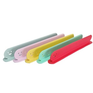 [ECOFRENDLY] Silicone Water Baffle Plate <b>Kitchen</b> Basin <b>Splash</b> <b>Guard</b> SmileGuard Silicone <b>Sink</b> <b>Splash</b> <b>Guard</b> - Product Image 1