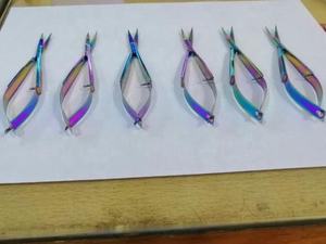 Ciseaux à ressort en acier inoxydable de marque privée Ciseaux à sourcils multicolores avec logo personnalisé de haute qualité 6 pouces - Product Image 3