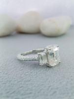 Bague D'VINS Iced Halo en or jaune avec diamant pavé de 1 carat, taille émeraude, trois pierres, pour fiançailles, mariage ou cadeau, style éternité