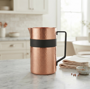 Carafe en cuivre au design élégant, accessoires de cuisine, style classique, vaisselle durable, pichet en métal avec poignée, fabrication sur mesure - Product Image 5