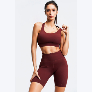 Ensemble de yoga 2 pièces pour femme, haut court sans couture taille haute et short, couleur unie, dos nageur, vêtements de sport compressifs pour le fitness - Product Image 6