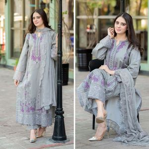 Élégante robe traditionnelle grise brodée pour femme, Salwar Kameez longue, coupe ample en rayonne, décontractée toutes saisons - Product Image 3
