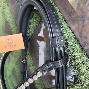 Brida de Cuero de Alta Calidad con Acolchado Ultra Suave, Cabezada de Cuero Patentado, Diadema con Cristales, Riendas, Equipo para Caballos ADIBA OVERSEAS - Product Image 3