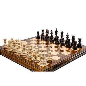 Juego de Ajedrez de Madera de Lujo Hecho a Mano con Tablero Plegable Grande y Piezas Talladas a Mano con Peso - Juego de Ajedrez de Madera Staunton Premium - Product Image 1