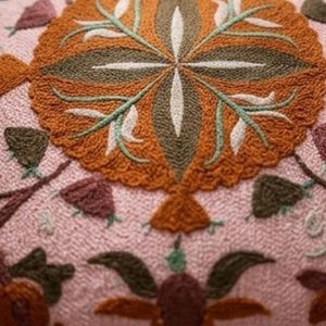 Housse de coussin carrée brodée florale, style bohème, en lin et coton, lavable, avec fermeture enveloppe - Product Image 6