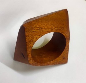 Anneau de serviette en bois moderne, design ajouré, largeur 5 cm, décoration de table durable, utilisation pour mariage - Product Image 1