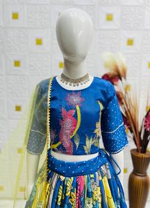 Salwar Kameez imprimé numériquement par NiMa Creations, avec dupatta en filet jaune, tenue traditionnelle indienne pour mariage, pour filles, en soie - Product Image 2