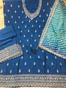 Traje Salwar Kameez Étnico de Lujo, Viscosa Chinon, Bordado Zari, con Lentejuelas, Conjunto de Salwar Anarkali Kurta y Pantalón con Dupatta - Product Image 2