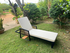 DS00178 Directo de fábrica en Vietnam, tumbona de mimbre y acero con madera de acacia de alta calidad, moderna, para exteriores, piscina, playa, villa. - Product Image 3