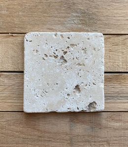 Sous-verre en travertin naturel de qualité supérieure avec base antidérapante pour la protection et la décoration des boissons au quotidien - Product Image 1