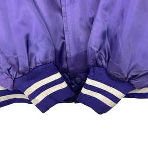 Veste universitaire en satin personnalisée en polyester pour hommes, grande taille, style baseball, brodée, pour usage extérieur, vente en gros - Product Image 5