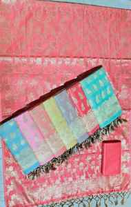 Costume en soie pure Banarasi 3 pièces - Product Image 3