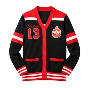 Cardigan in Lana Nero Delta Sigma Theta per Donne, Vestibilità Comoda, Tessuto Premium, Abbigliamento Casual per Confraternite Greche - Product Image 4