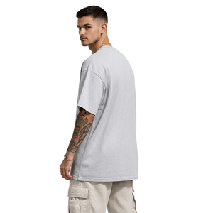 เสื้อยืดแฟชั่นฤดูร้อนสไตล์สตรีทแวร์ลำลอง ระบายอากาศได้ดี เป็นมิตรกับสิ่งแวดล้อม ผ้าฝ้าย 100% สีเทา ไซส์ใหญ่พิเศษ คุณภาพสูงสำหรับผู้ชาย - Product Image 5