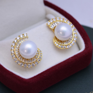 ต่างหูเงินแท้ S925 แบบชาร์ม ประดับมุกน้ำจืด Wenchi ขนาด 10-11 มม. แสงเงางาม ตำหนิเล็กน้อย พร้อมส่งไลฟ์สด - Product Image 2