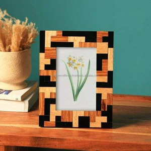 Marco de Fotos de Madera Hecho a Mano con Arte de Resina de Mosaico Rojo, Marcos Decorativos de Lujo para el Hogar - Product Image 2