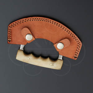 Cuchillo Ulu de Acero de Damasco Hecho a Mano con Mango de Hueso de Vaca y Funda de Cuero - Product Image 4