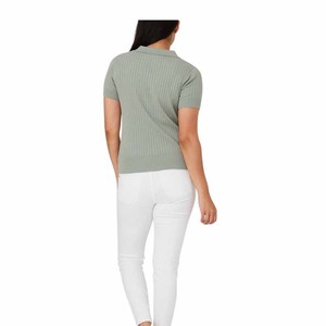 Camiseta Polo de Punto de Color Sólido para Mujer, Manga Corta, Casual, Largo Regular, Diseño Acanalado Verde Claro, Camisetas Polo ODM al por Mayor - Product Image 2
