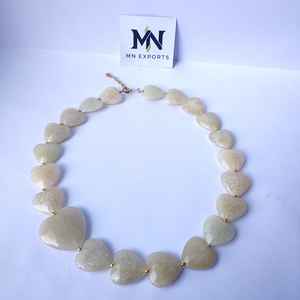 Collier en résine époxy de qualité supérieure, style Angle, par MN EXPORTS Resin Craft - Product Image 4