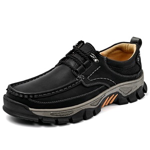 Mocassins rétro britanniques pour hommes en cuir PU, chaussures décontractées à semelle en caoutchouc, doublure en peluche, motif uni, broderie du logo - Product Image 6