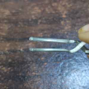 Rudraksh Medisystem Bulldog Abrazaderas 2 "Kit de instrumentos quirúrgicos manuales de acero inoxidable curvo Reutilizable Clase II para hospital - Product Image 4