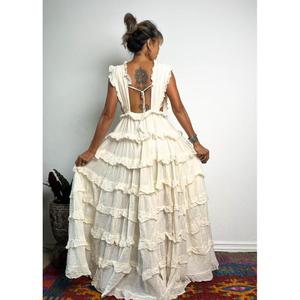 Vestido Maxi Informal de Algodón 100% con Volantes y Escote Profundo en V para Vacaciones en la Playa o Bodas Estilo Boho - Product Image 5