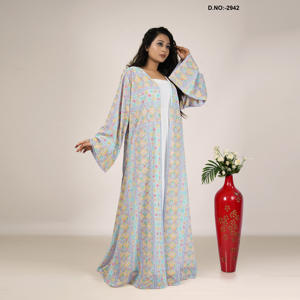 Tissu Georgette de qualité supérieure à finition douce avec broderie Chikankari élégante faite à la main pour vêtements de créateurs, disponible à la vente - Product Image 5