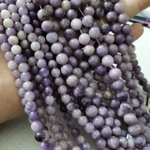 Cuentas de amatista lisas y redondas, piedras naturales con rayas moradas para la fabricación de joyería DIY. - Product Image 1
